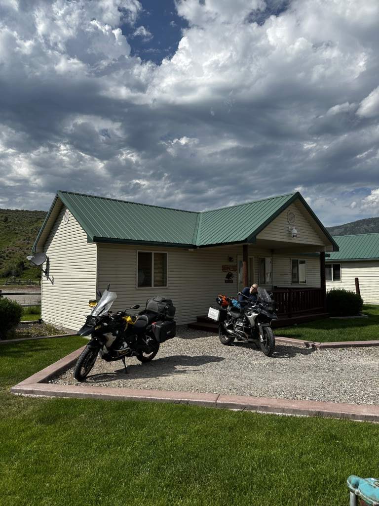 We arrived at Sleepy J. Cabins, between Yellowstone and Glacier Park, in Irwin.