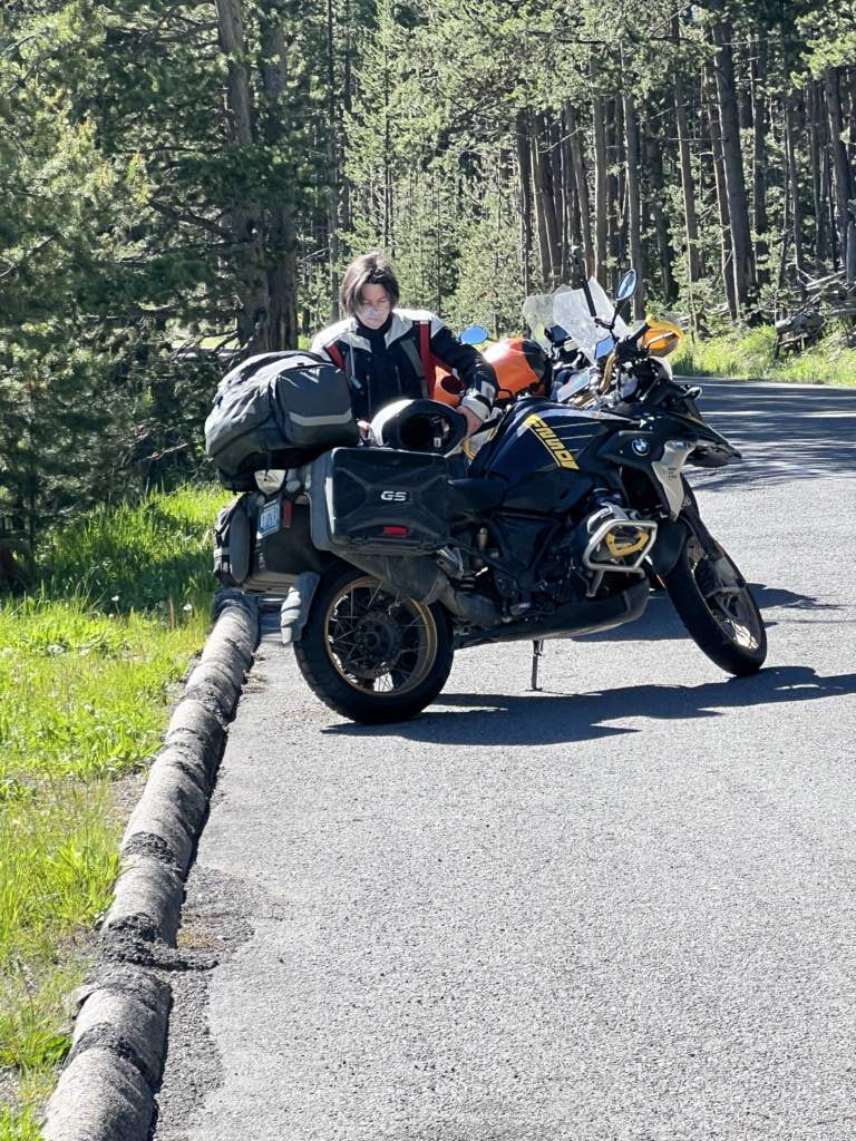 De camino a Glacier Park desde Yellowstone, nos costó sis días llegar, pero pasamos por sjitions alucinantes
