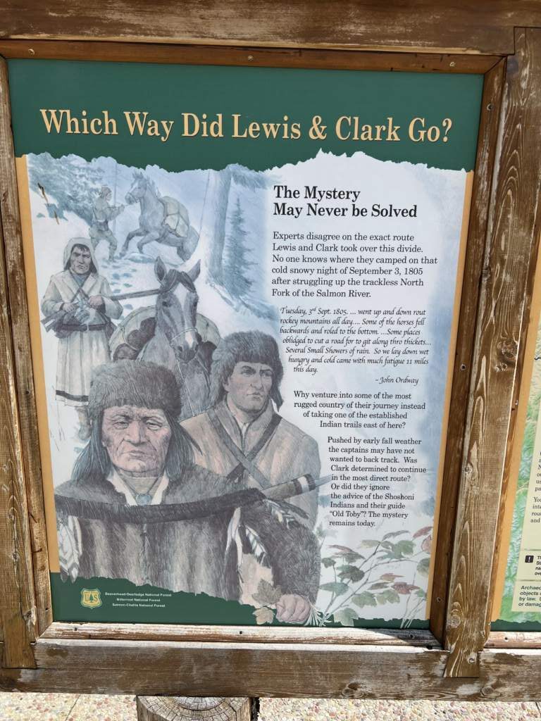 Mas referencias a Lewis & Clark, toa una ventura que leemos en detalle, y como pasaron el Lolo Trail Pass
