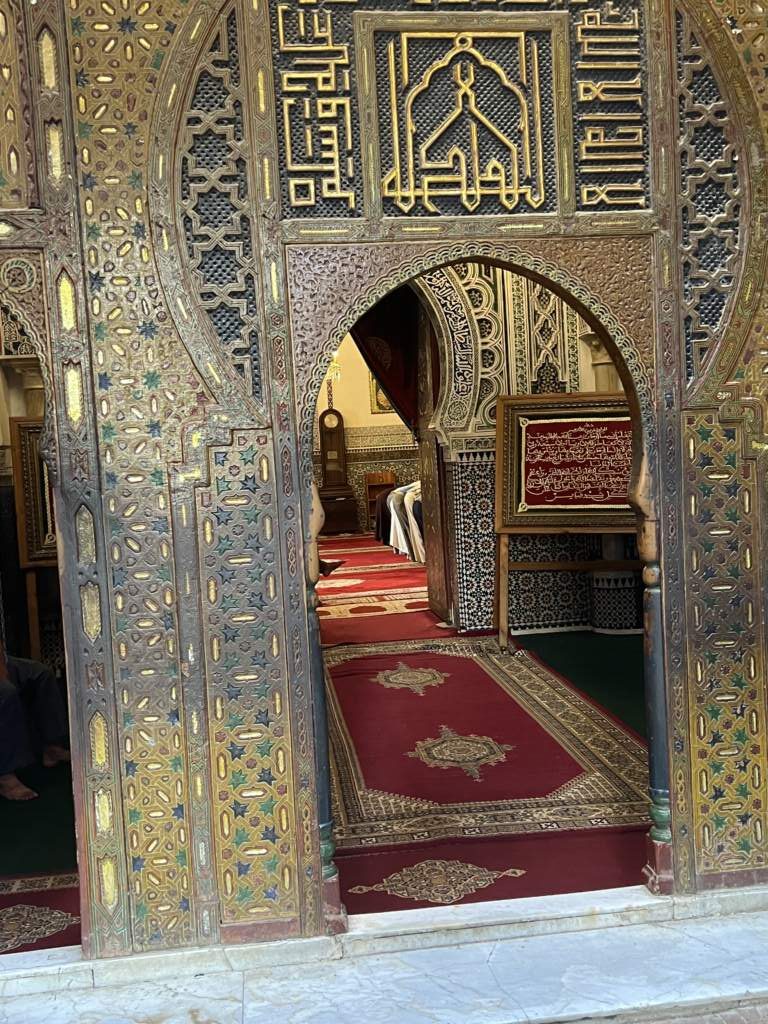Vimos numerosas MEzquitas en Fes, todas decoradas de un modo especial