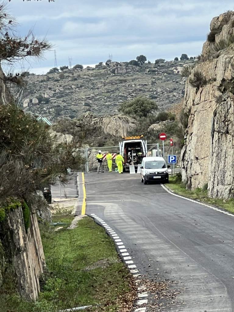 Al Aldo el Mirador del Fraile, se acabó la carretera, y el mirador estaba cerrado. 2h de carretera perdidas