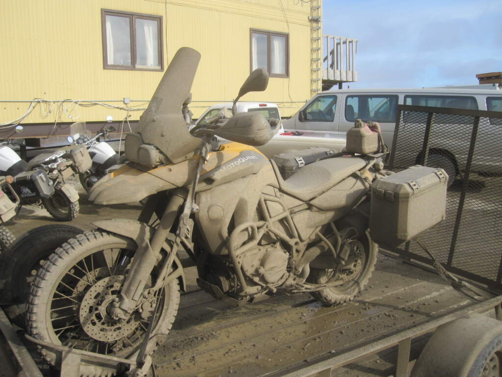 Barro, polco, suciedad de todo tipo, después de la Dalton Highway ... ya en Prudhoe Bay