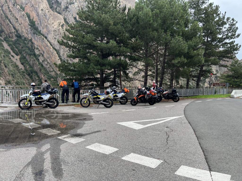 Llegando a la Presa de los Escales, en el rio noguera Ribagorzana, en Sopeira Huesca. 