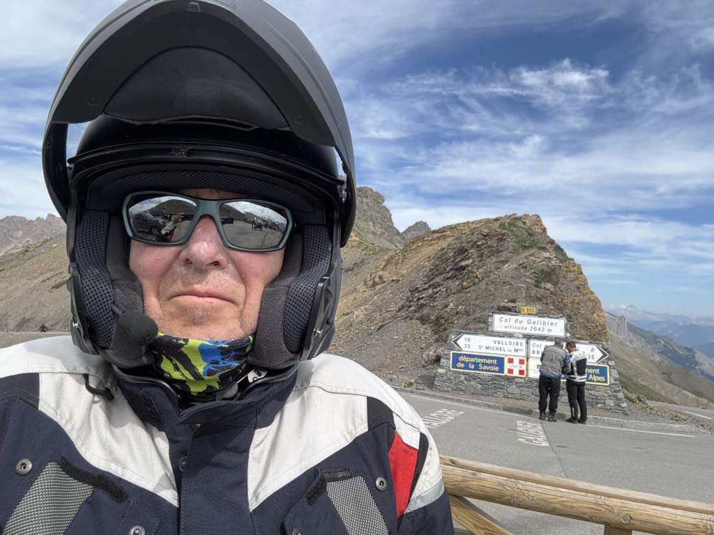 Volviendo de Bosnia a Zaragoza, pasando por Francia y Briancon, en el Col du Galibier