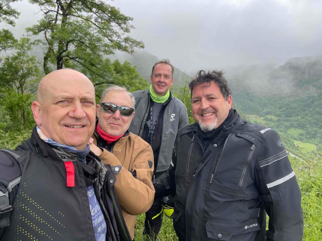Mis amigos con los que hice el viaje por los Pirineos. Ello venían de Luxemburgo, yo de España