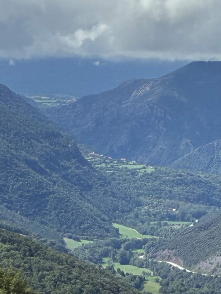 Uf, que decir de este paisaje ... en los Pirineos catalanes