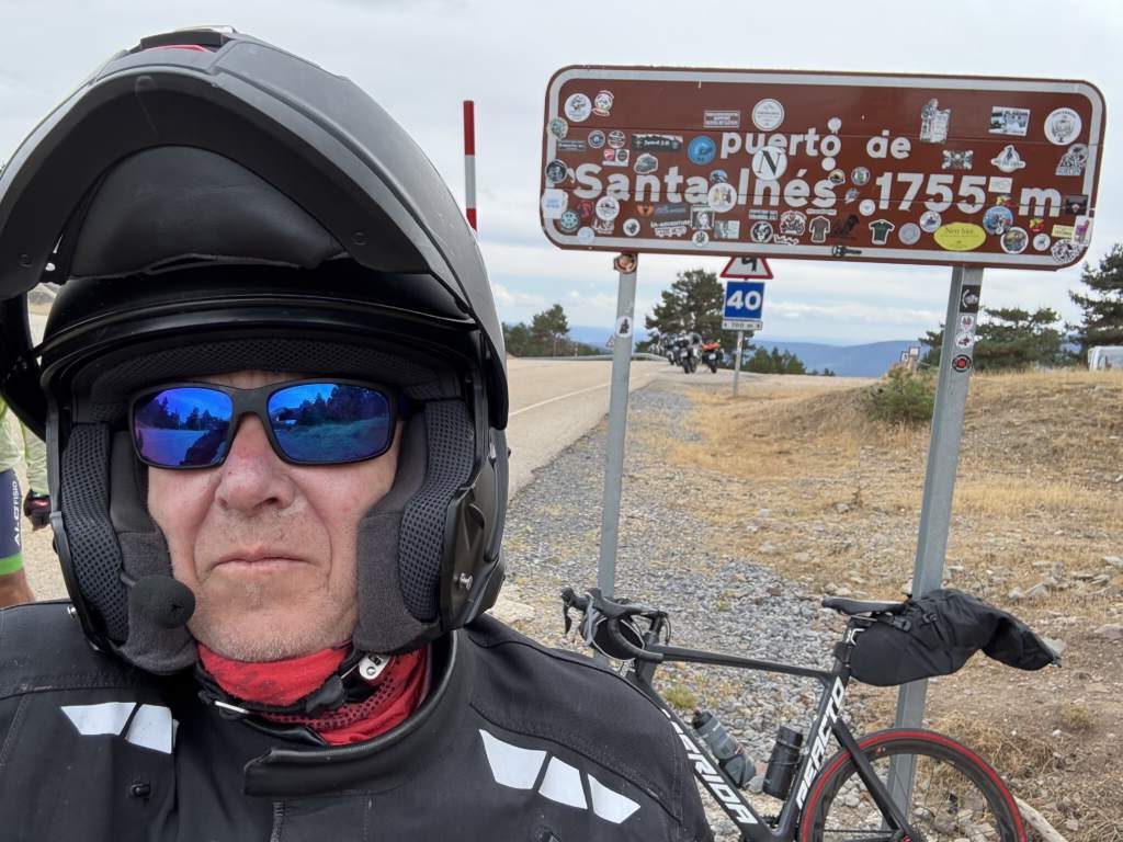 El Puerto de Santa Ines, donde un ciclista me preguntó ... ¿pero habéis visto a un ciclista? ¿estaba parado o se movía? jajajaja ... llegó unos minutos después su amigo, en la provincia de Soria