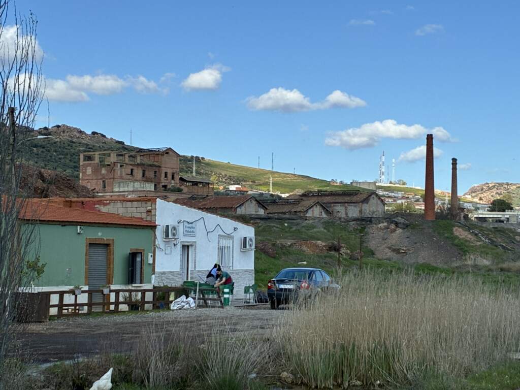 Ruinas meiras-metalúrgicas, dejadas a su abandono, en Peñarroya-Pueblo Nuevo, en Córdoba