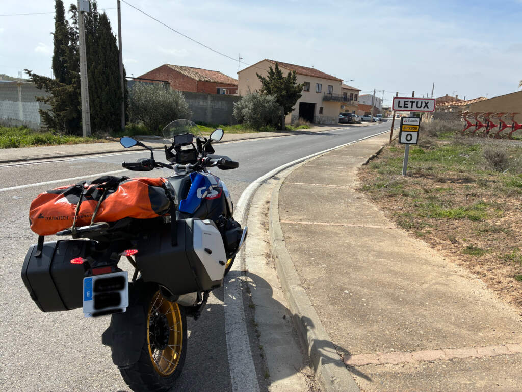 Parando en Letux, el pueblo de un buen amigo mio, yendo a Albalate del Arzobispo y al Maestrazgo