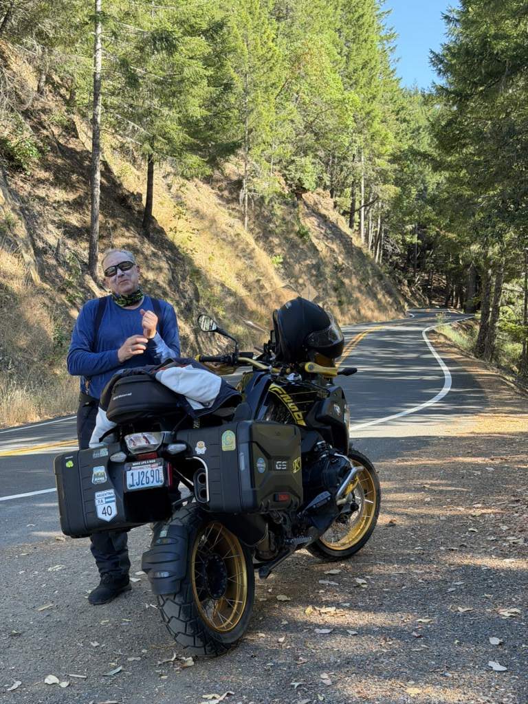 La carretera es preciosa y está en buenas condiciones, excepto cuando subes a 9000 pies que ahí es peor.